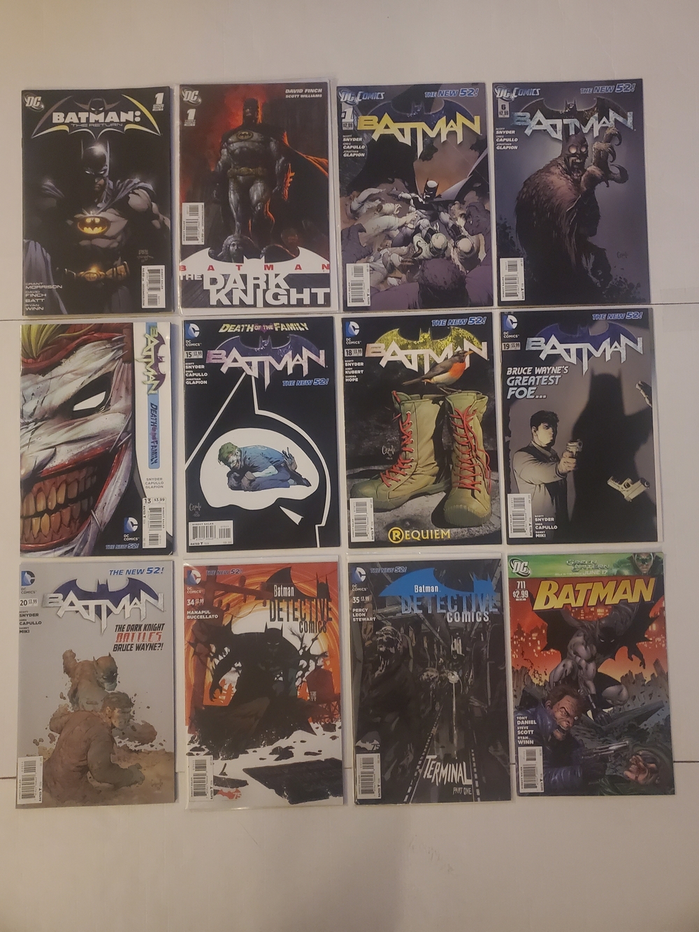 Dc Batman Comic Book Lot of 12 Including  1st Full App of the Court of Owls NM